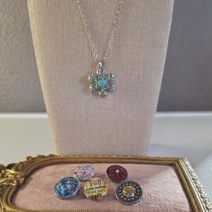 Vintage Silver Snap Pendant Necklace With 6 Interchangable Snaps